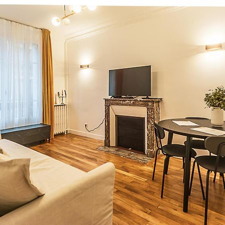The Square, Paris-Asnieres, Private Apartment With Bedroom And Living Room Kültér fotó